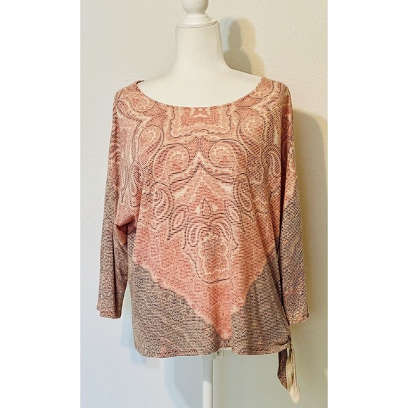 Chico's  Size 2 US L Symmetrical Scrolls Samantha Top 3/4 Sleeves - Picture 1 of 12